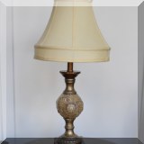 D07. Floral accent lamp. 28”h 